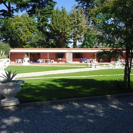 Garuti Village Hotel apartamentowy