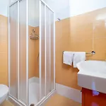 Aparthotel Garuti Village 3*