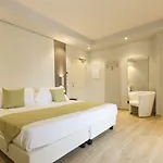Garuti Village 3*