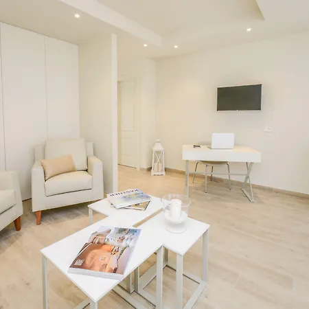 Garuti Village 3* פאדנג'ה סול גארדה