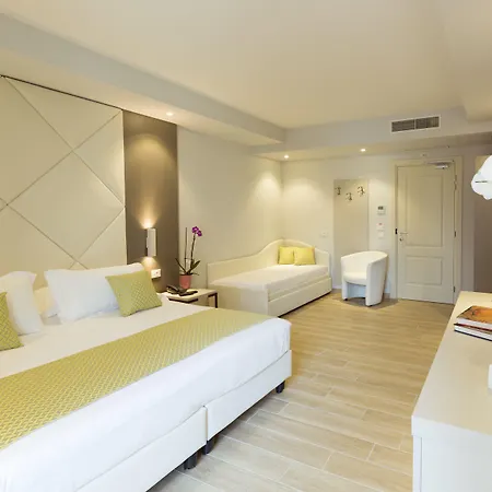 Garuti Village 3*